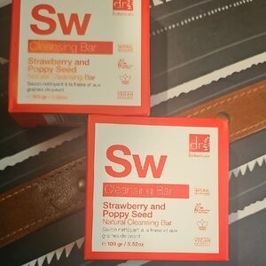 Dr. Botanicals NWT Strawberry and Poppy Seed Cleansing Bar - Red X 2